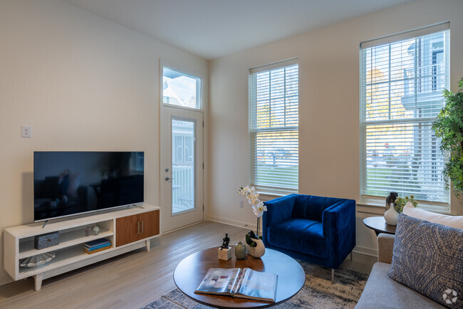 1BR, 1BA - 756SF