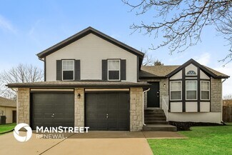 910 SW Hereford Dr, Grain Valley, MO 64029