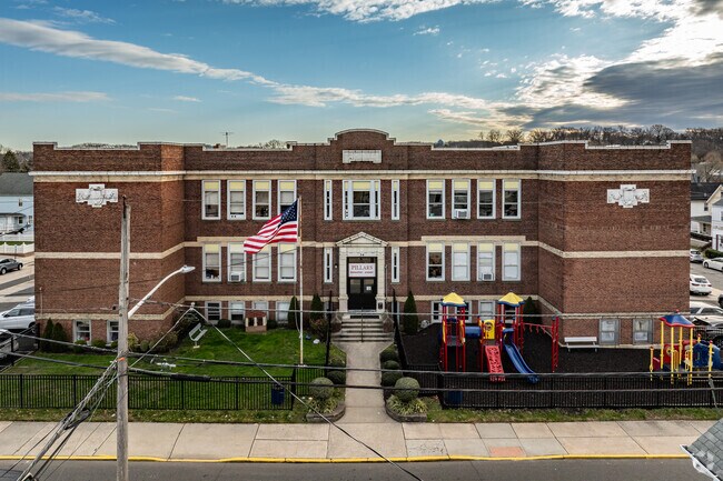 Welcome to Moshe Aaron Yeshiva High School.