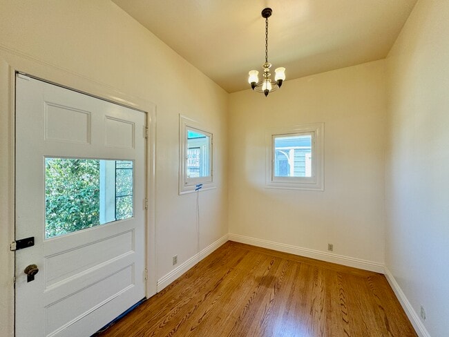 1910 Union St unit A, Alameda, CA 94501 - photo 6