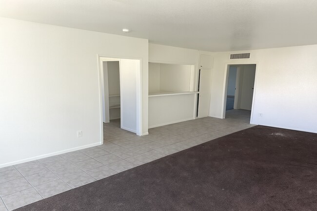 1341 W Avenue j4 unit 208, Lancaster, CA 93534 - photo 6