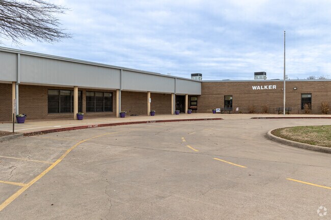 Walker Elementary School has 586 students in pre-kindergarten through fifth grade.