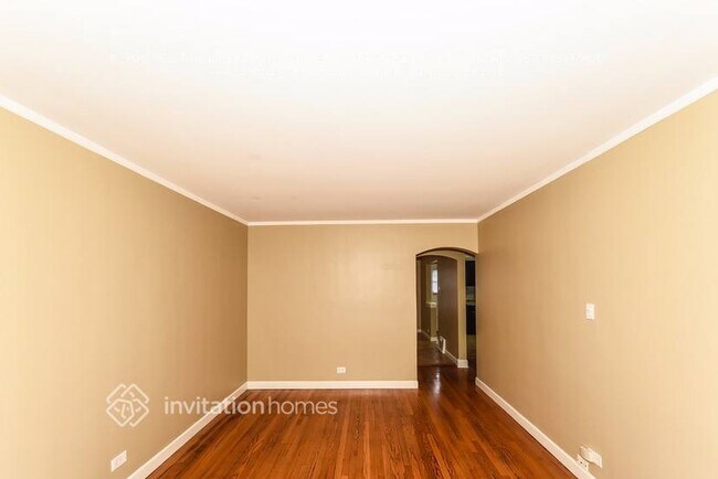 9625 S Maplewood Ave, Evergreen Park, IL 60805 - photo 5