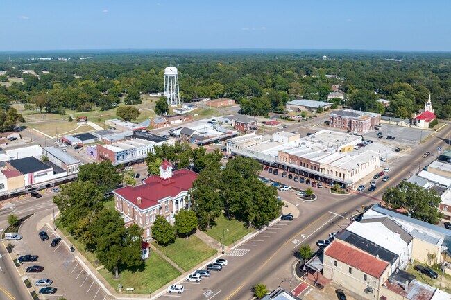 Holly Springs Town Square was built in the late 1830s.