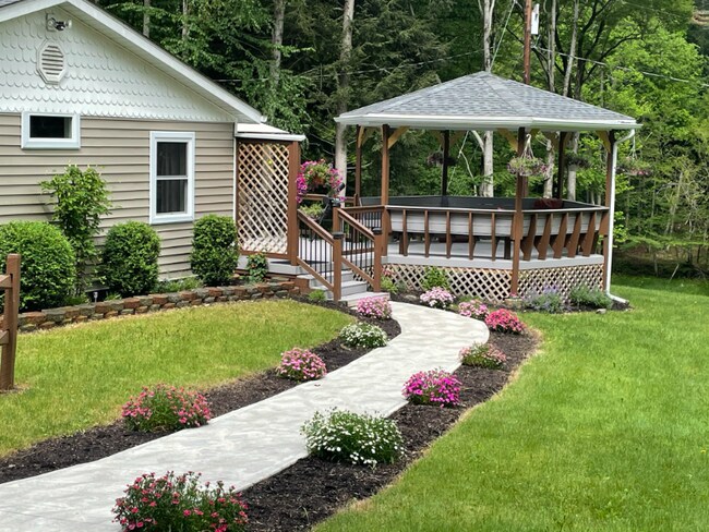 284 Sugar Run Ln, Towanda, PA 18848 - photo 5