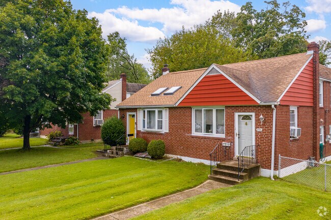 Single-family homes in Collingdale include Cape Cods converted into duplexes.