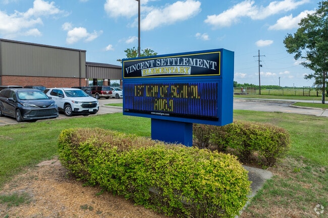 Vincent Settlement Elementary serves grades Pre K through 5th.