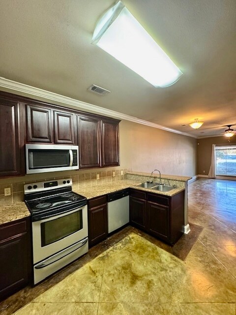 12500 Rowyn Dr, Tickfaw, LA 70466