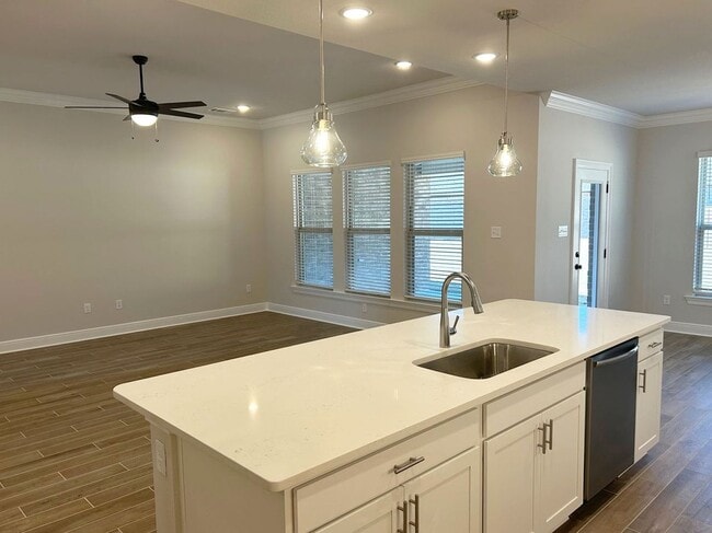 10122 Patrick Dr, Gulfport, MS 39503 - photo 4