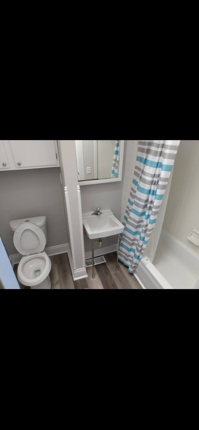 329 5th St unit 1, Elyria, OH 44035 - photo 3
