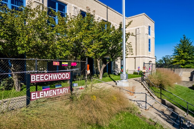 Beechwood Elementary School - Sign