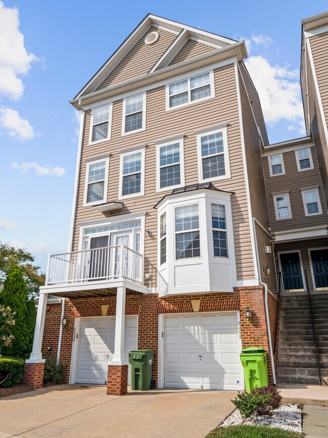 2498 Curie Ct, Herndon, VA 20171 - photo 7