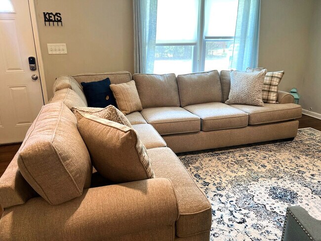 941 Pine Manor unit ID1234809P, Marietta, GA 30066 - photo 2