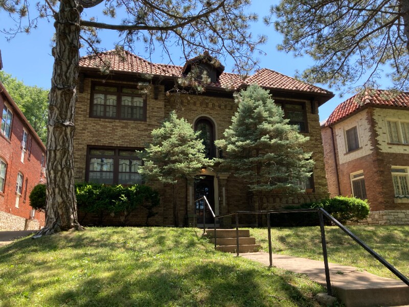 7212 Building
