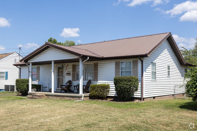 Single-story homes in Jefferson offer landscaped lawns and inviting front porches.