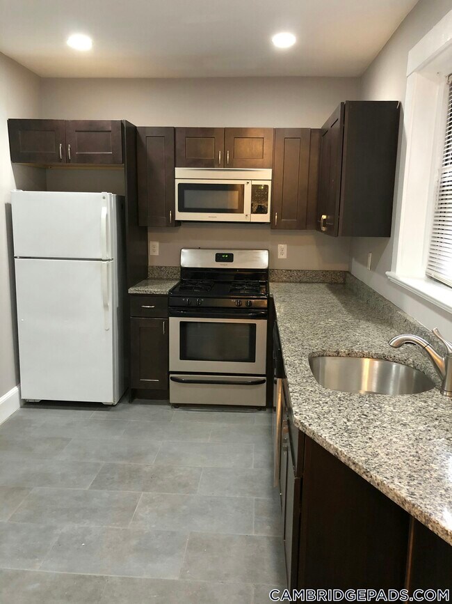 9 Upland Rd Unit 8, Cambridge, MA 02140
