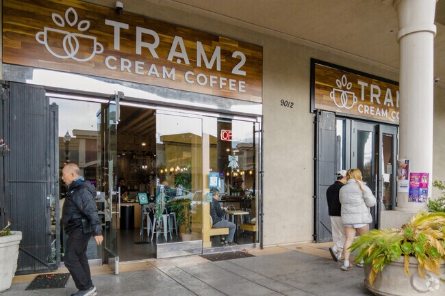 Tram Cream Coffee 2 serving Vietnamese egg coffee near Fairgrounds.