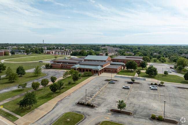 Smithton Middle School serves students in grades 6-8.