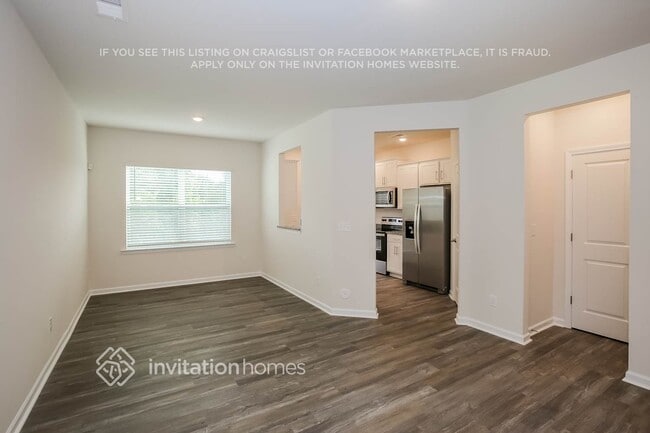 11747 Brier Vlg Ln, Charlotte, NC 28262 - photo 7