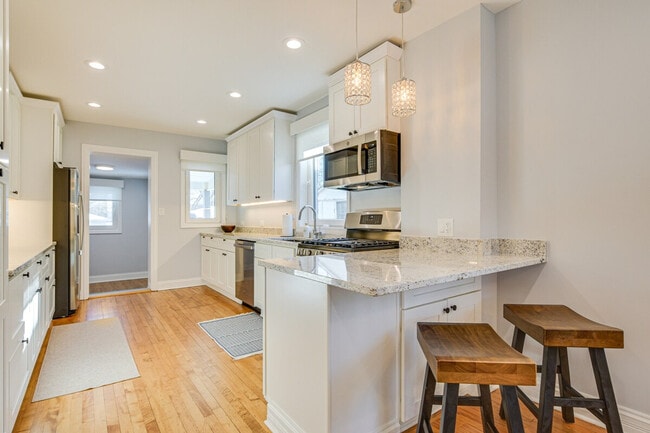 1503 Fowler Ave unit ID1306911P, Evanston, IL 60201 - photo 3