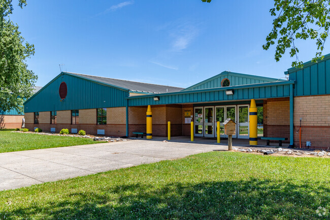 Kenwood Elementary was opened at its current location in 1993.