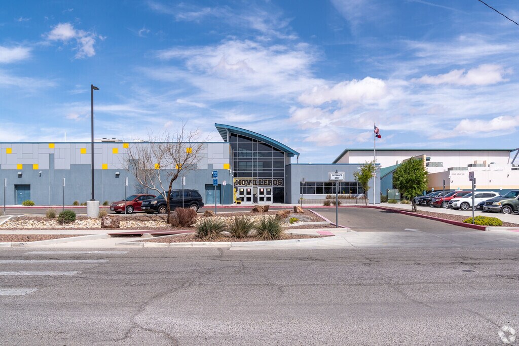 Entrance to Parkland Middle School in Tobin Mountain, El Paso TX.
