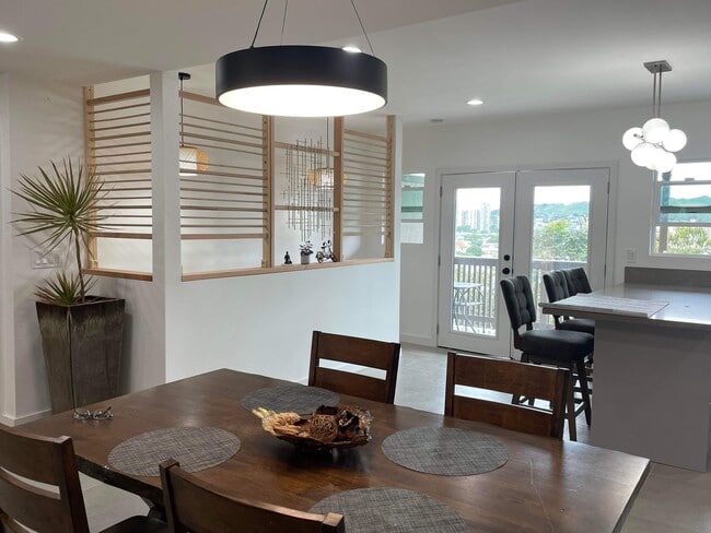 951 Hala Dr, Honolulu, HI 96817 - photo 3