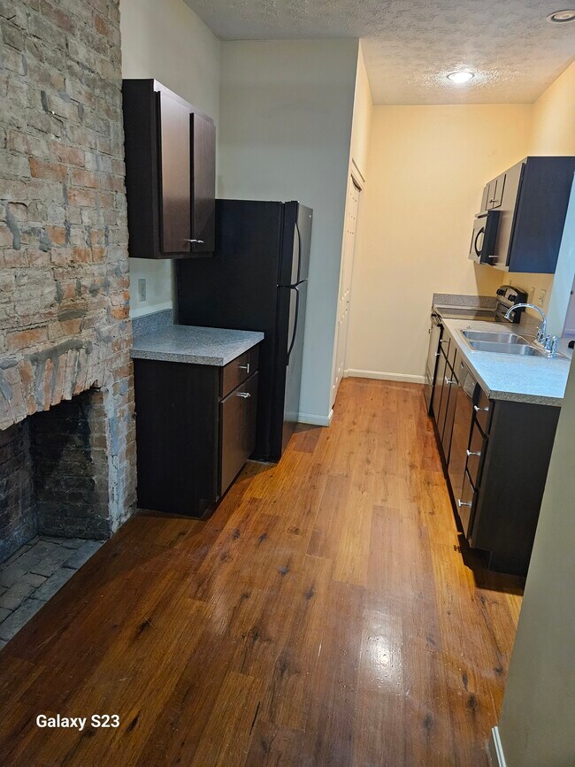 213 Findlay St unit 2, Cincinnati, OH 45202 - photo 4