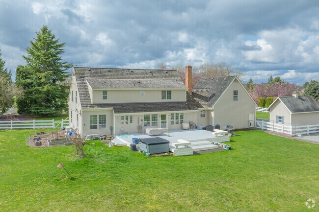 Newaukum has a large population of beautiful old farm houses.