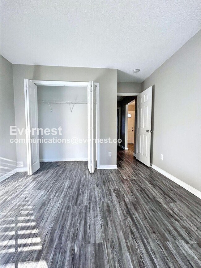 2721 Fairstone Ave, Charlotte, NC 28269 - photo 7