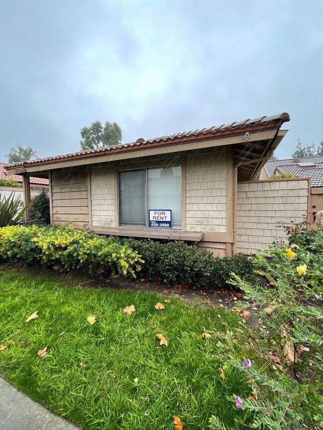 14 Tangerine, Irvine, CA 92618