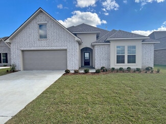 242 Kingswood Ave, Thibodaux, LA 70301