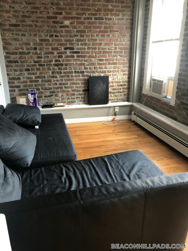 15 Garden St Unit 5, Boston, MA 02114