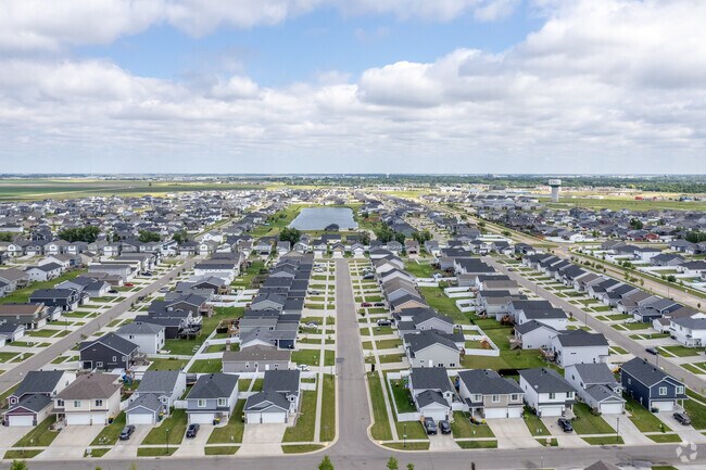 Experience unparalleled convenience in the vibrant Eaglewood neighborhood of West Fargo.