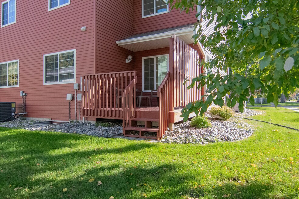 129 16th St S unit 1, Fargo, ND 58103 - photo 1