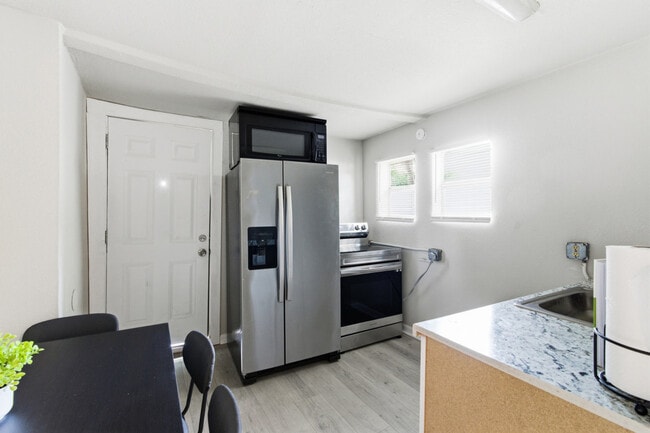 314 W Cevallos unit ID1363388P, San Antonio, TX 78204 - photo 4