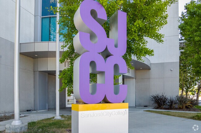 Locals can enroll in community college classes at San José City College in Fruitdale.
