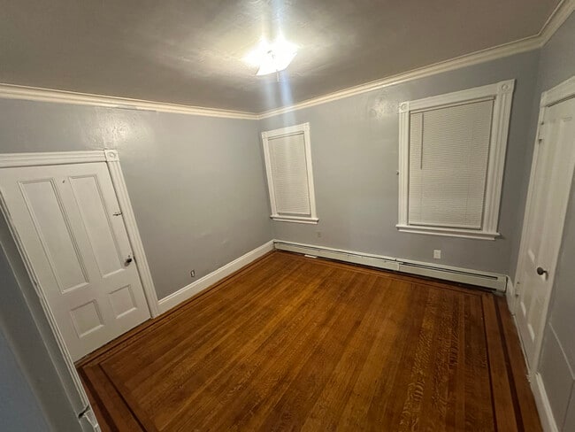 106 Taylor St unit 2, Providence, RI 02907 - photo 3