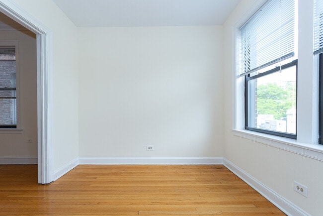 340 Park Ave unit J00P, Glencoe, IL 60022 - photo 6