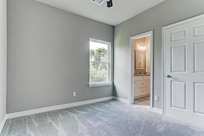 3128 Coal St unit A, Houston, TX 77026 - photo 6