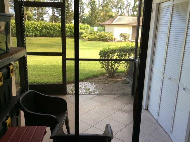 5825 Rattlesnake Hammock Rd unit 107, Naples, FL 34113 - photo 6