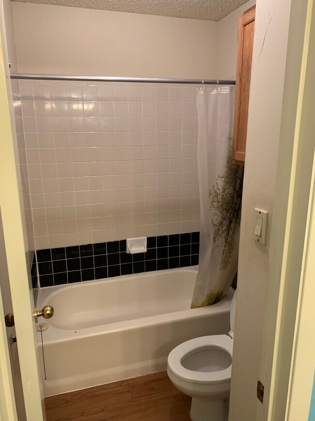 2313 Longview St unit 203, Austin, TX 78705 - photo 7