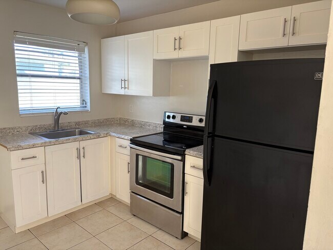 370 SW 1st St unit 370, Boca Raton, FL 33432 - photo 7