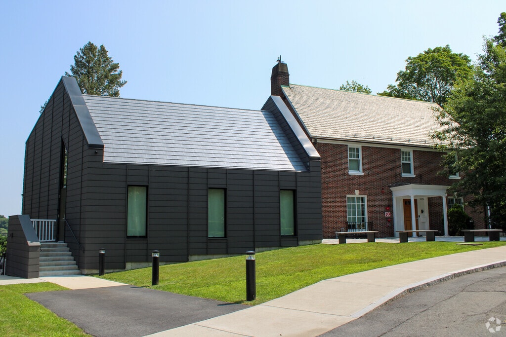 Welcome to Yeshiva Ohr Yisrael High School for Boys.