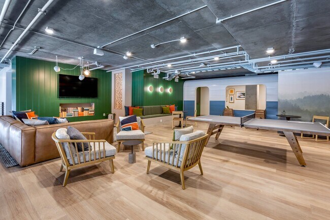 Yugo Flagstaff Central, Flagstaff, AZ 86001 - photo 7