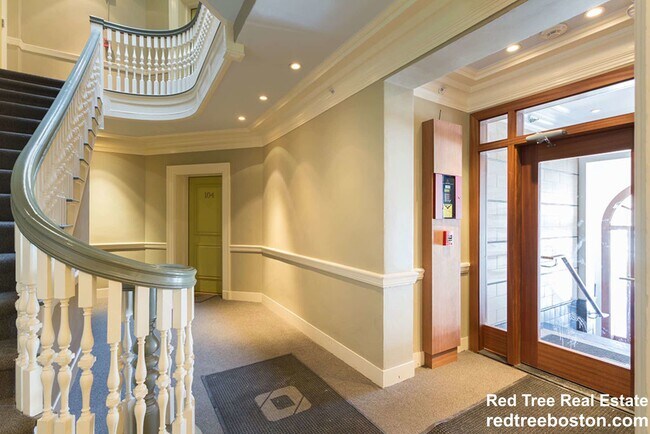 457 Centre St, Newton, MA 02458 - photo 5