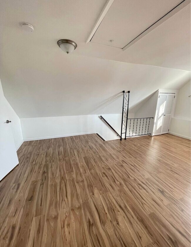 67 Kossuth St unit 2, Wallington, NJ 07057 - photo 4