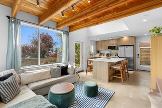 3590 SW Patton Rd, Portland, OR 97221