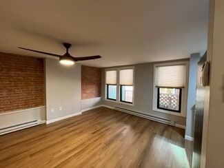 562 Main St, Middletown, CT 06457