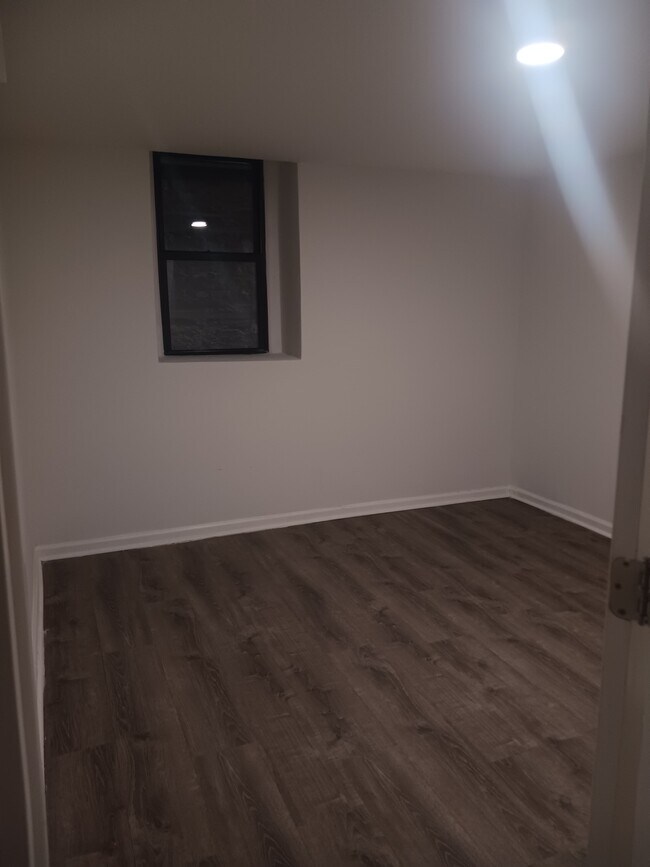 217 Stanley Ave unit 2, Staten Island, NY 10301 - photo 2